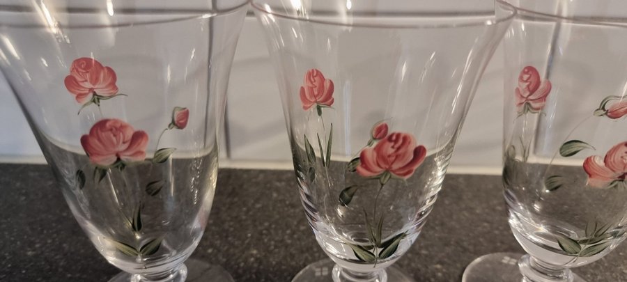 ÖL / DRINKGLAS FYRKLÖVEREN "ROSE" av JACKIE LYND