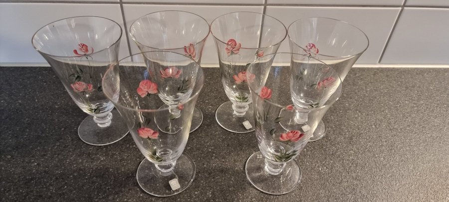 ÖL / DRINKGLAS FYRKLÖVEREN "ROSE" av JACKIE LYND