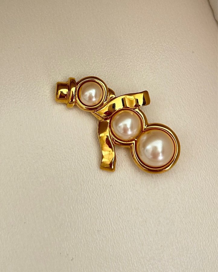 Retro Monet broche