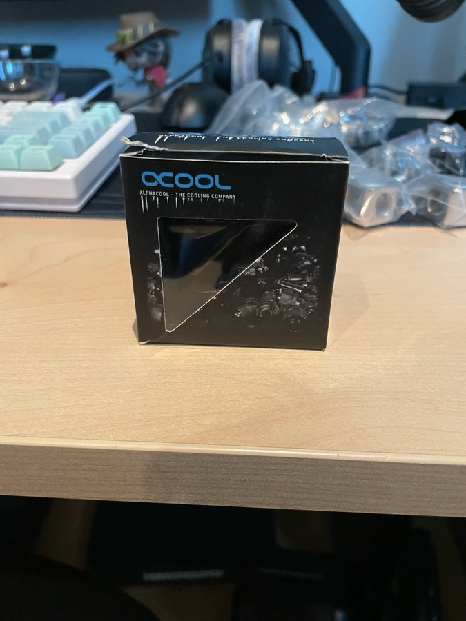 Alphacool 45° splitter