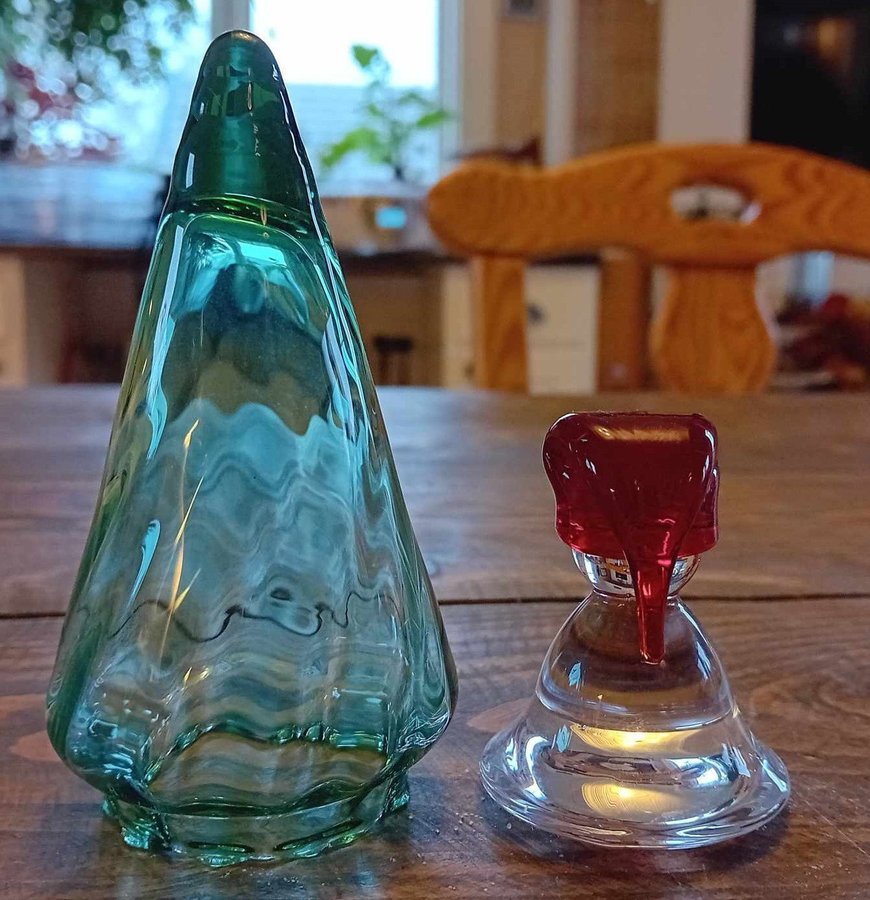 HADELAND GLASSVERK JULGRAN OCH TOMTE. SAMLAROBJEKT.