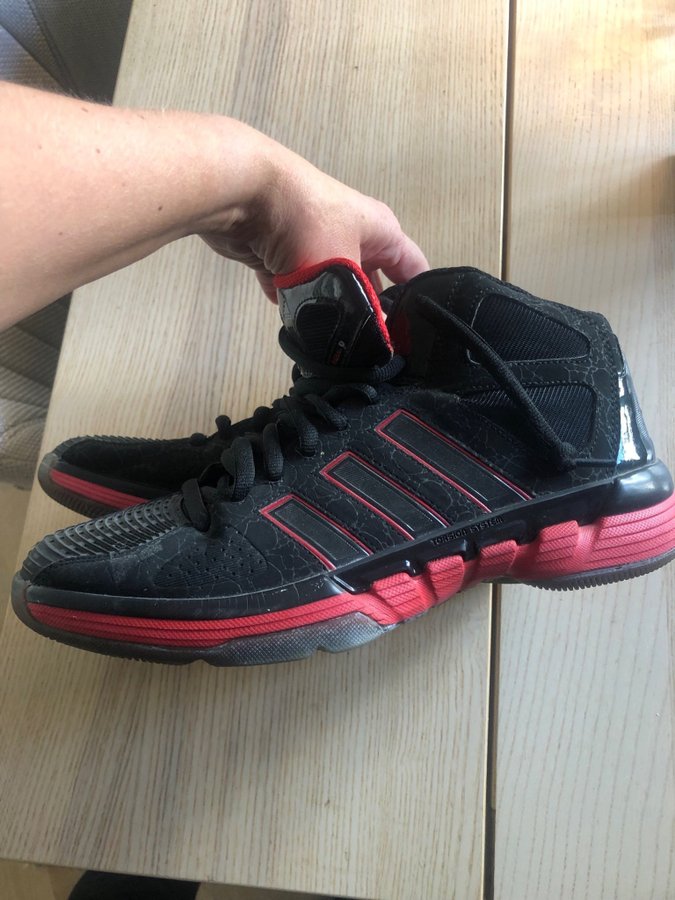 Adidas Basketbollskor Storlek 42