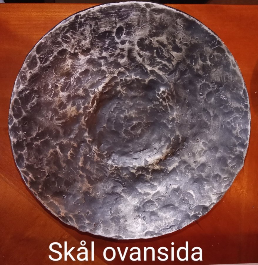 1st skål  2st ljusfat, handsmidda, metall, Harry Eriksson