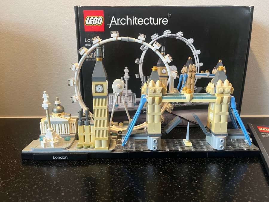 LEGO Architecture 21034 London