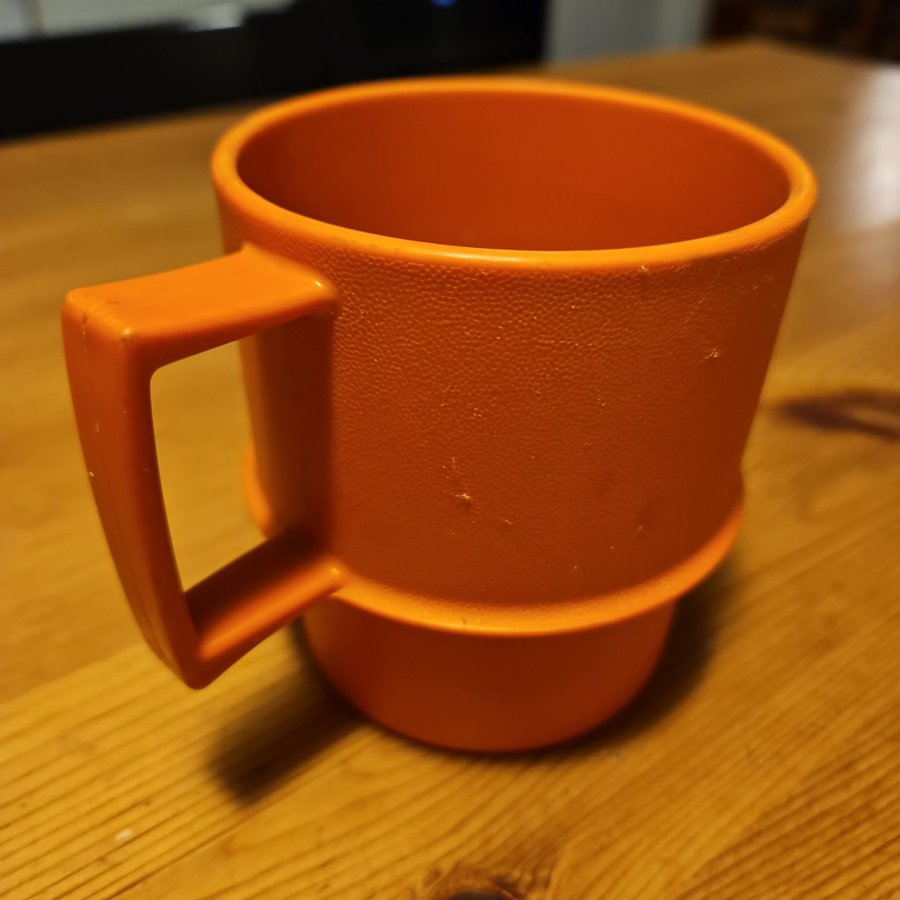 Orange mugg från Tupperware 1312-33