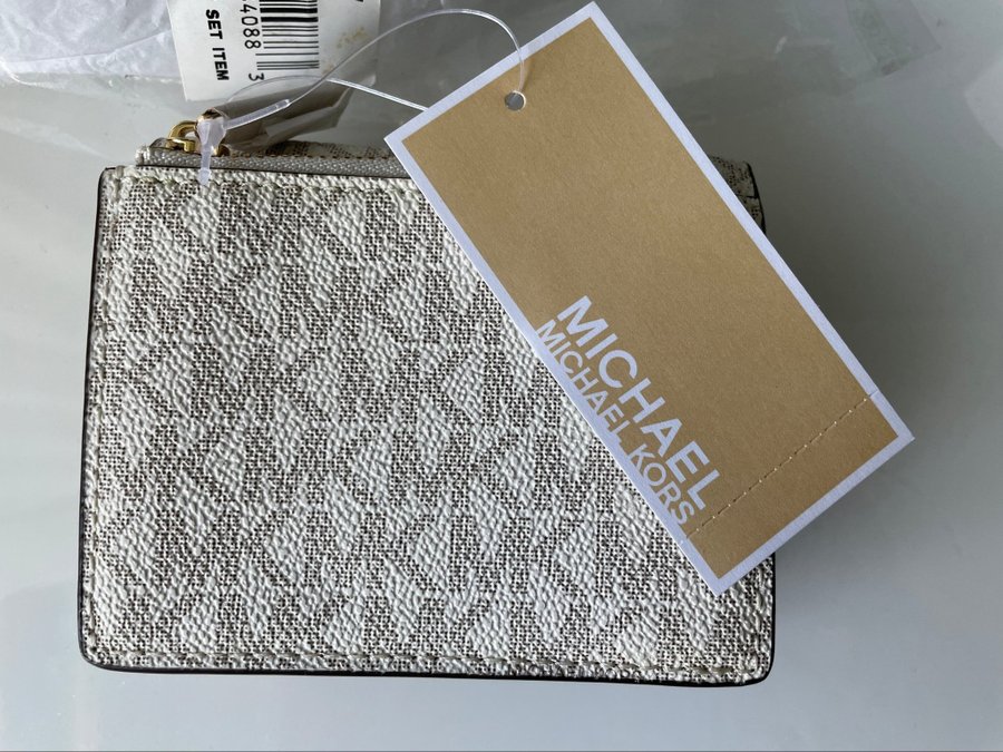 HELT NY INPLASTAD Michael Kors Jet Set Card Holder - Vanilla