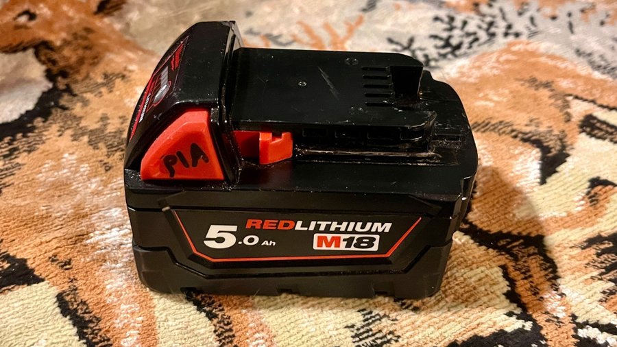 Milwaukee M18 batteri 5.0 Ah i mkt gott skick