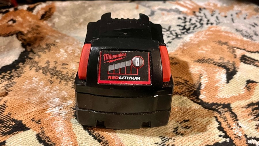 Milwaukee M18 batteri 5.0 Ah i mkt gott skick