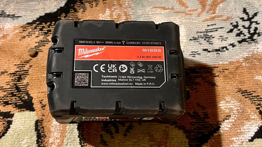 Milwaukee M18 batteri 5.0 Ah i mkt gott skick