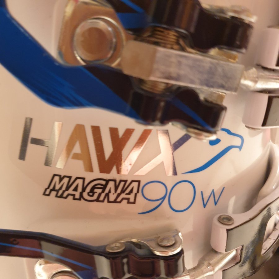 Atomic Hawx Magna 90w storlek 255 24-245cm sulmått 299mm i bra skick!