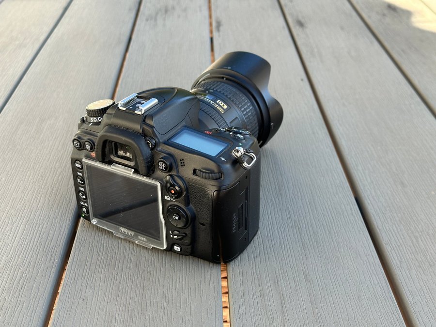 Nikon D7000 med objektiv