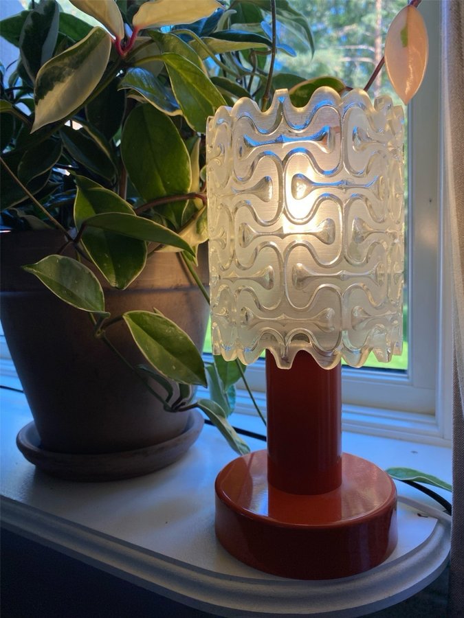 ÄLDRE ORANGE LAMPA BORDSLAMPA FRÅN TYRINGE KONSTHANTVERK 60-tal RETRO