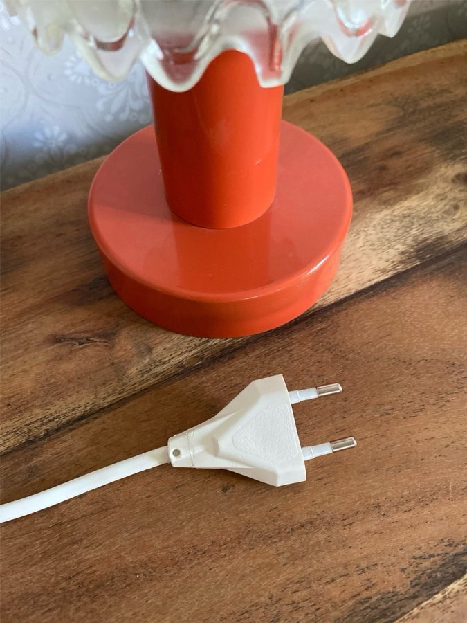 ÄLDRE ORANGE LAMPA BORDSLAMPA FRÅN TYRINGE KONSTHANTVERK 60-tal RETRO