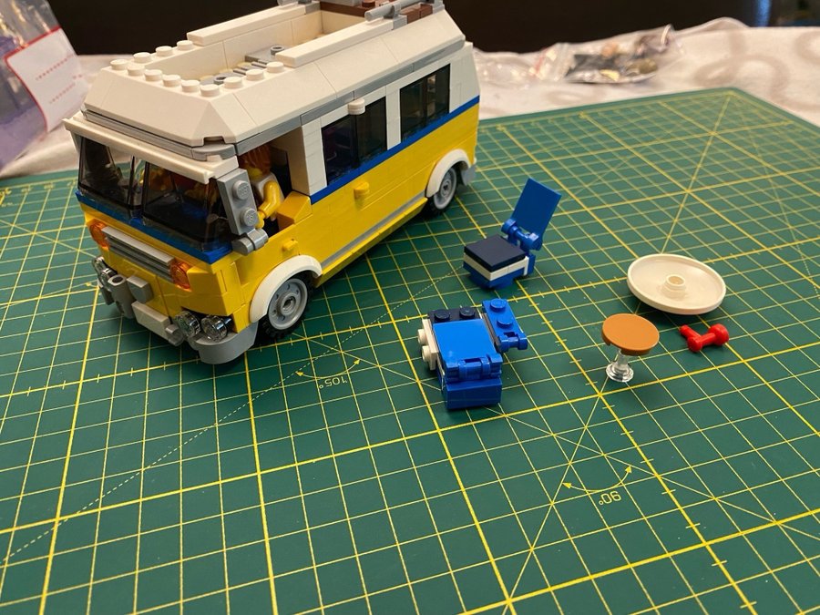 ”Sänkt pris” LEGO Creator 3-i-1 31079 - Campingbuss