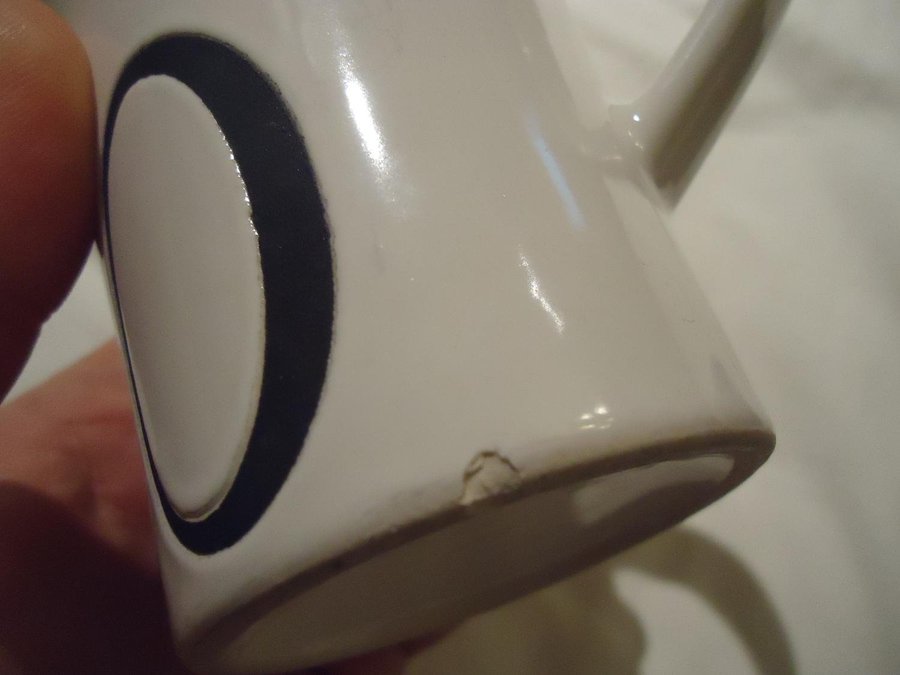 2 st Kaffe & Te Muggar svart och vit färg porslin keramik coffee tea mugs