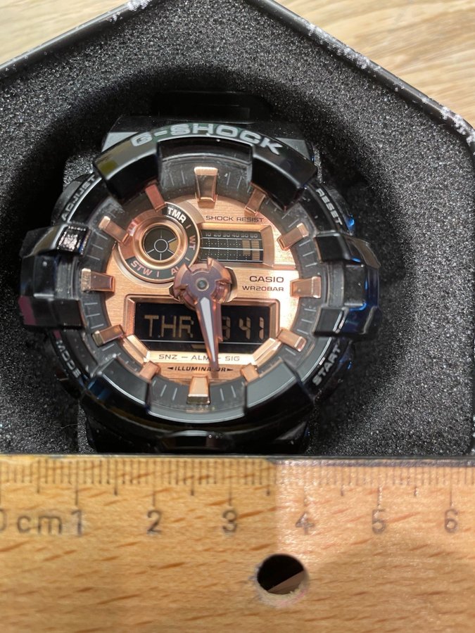 Casio G-Shock GA-2100-1A1ER - Svart  Roséguld