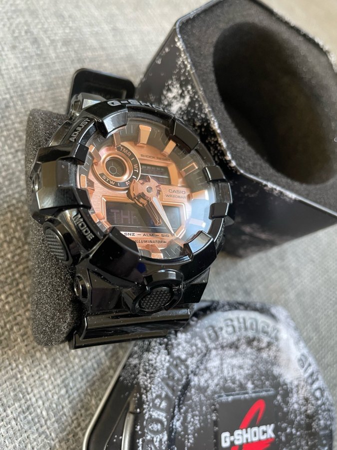 Casio G-Shock GA-2100-1A1ER - Svart  Roséguld