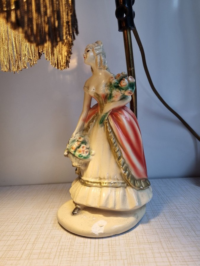 Bordslampa vintage dam figurin Bernardi Art Deco lampa