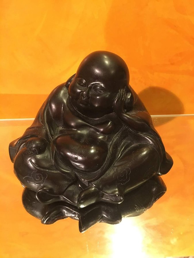 FIGURIN Föreställande Buddha konstmassa Japan 1900-tal