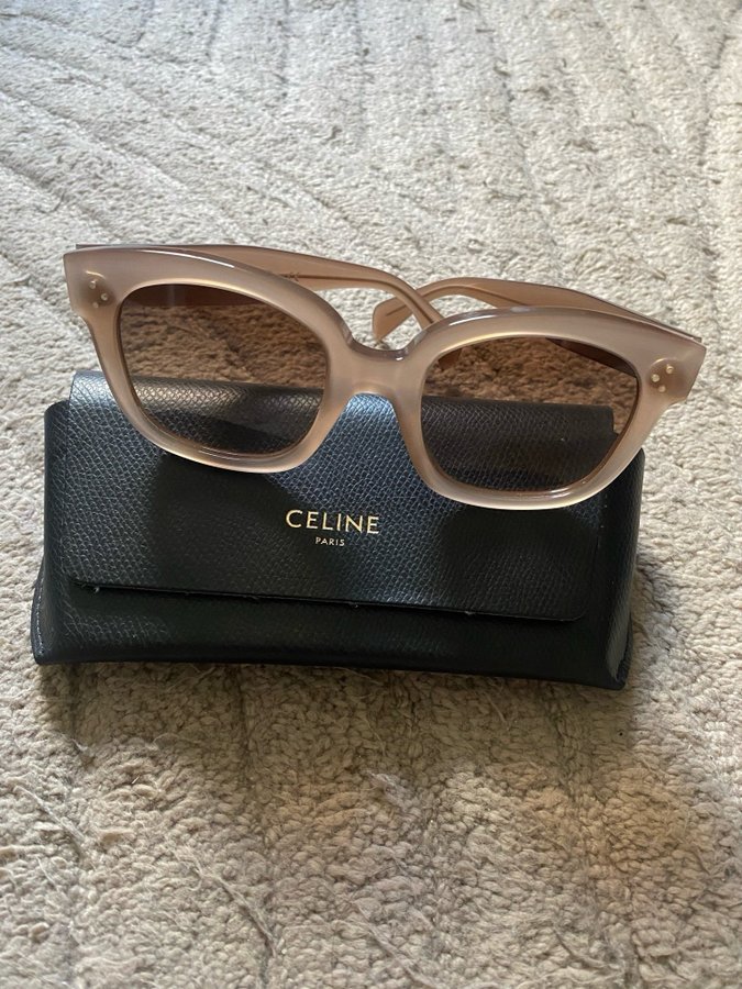 Celine solglasögon OVERSIZED MILKY HAZELNUT S002