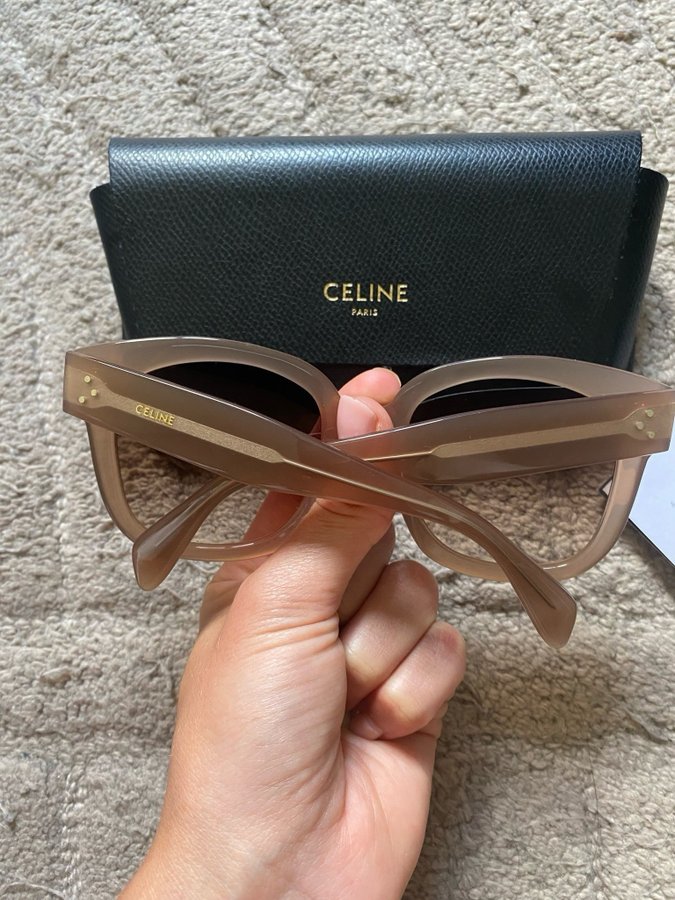 Celine solglasögon OVERSIZED MILKY HAZELNUT S002