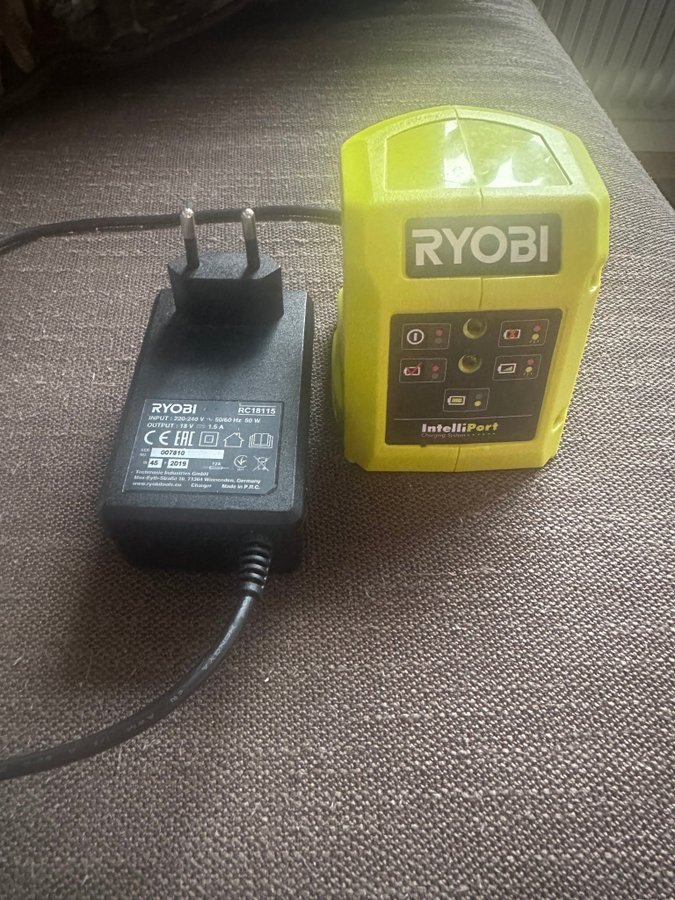 Ryobi Laddare