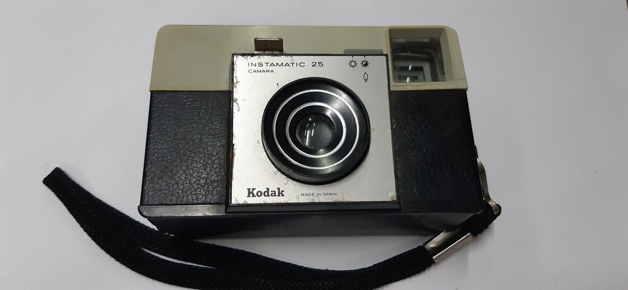 Vintage Kodak camera Instamatic 25 made in Spain