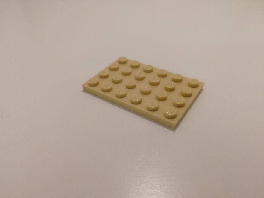 Lego - platta - plate - 4x6 - part 3032 - ljus biege (tan)