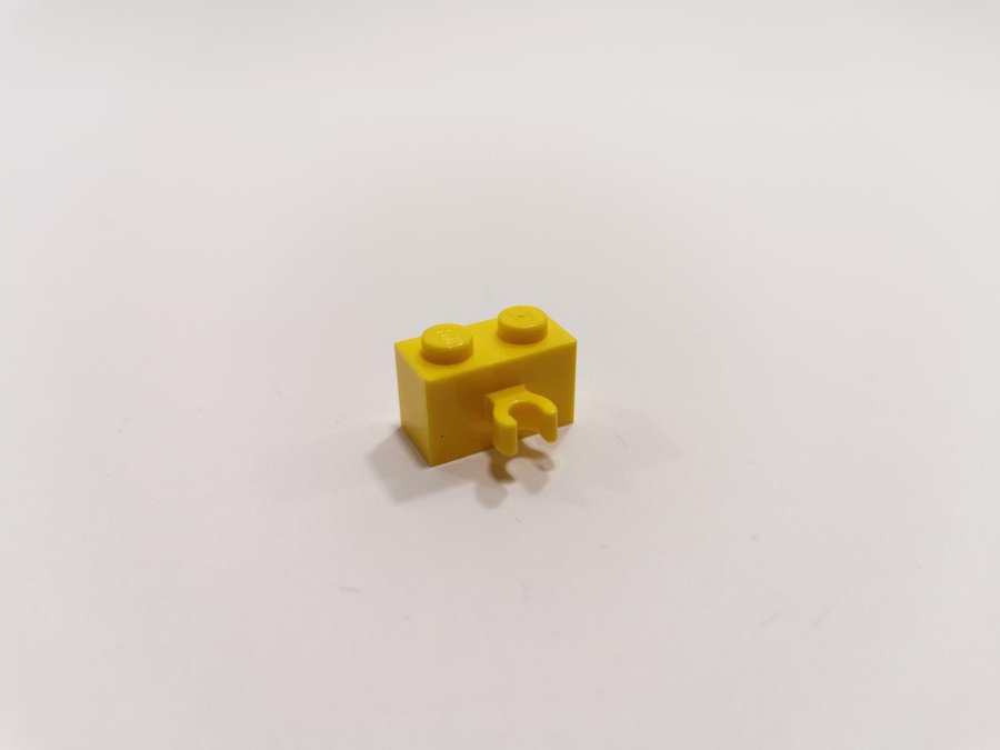 Lego - brick - modifierad - klo - 1x2 - part 30237b - gul