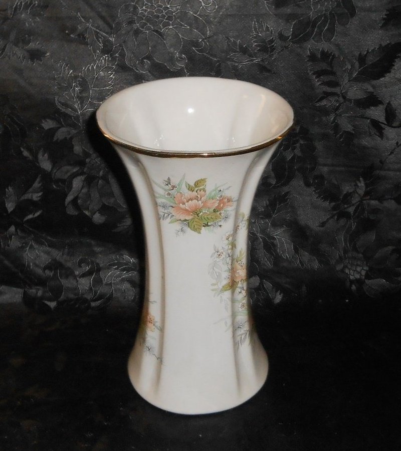 ***STOR ENGELSK VAS MED BLOMMOR MARYLEIGH POTTERY STAFFORDSHIRE***