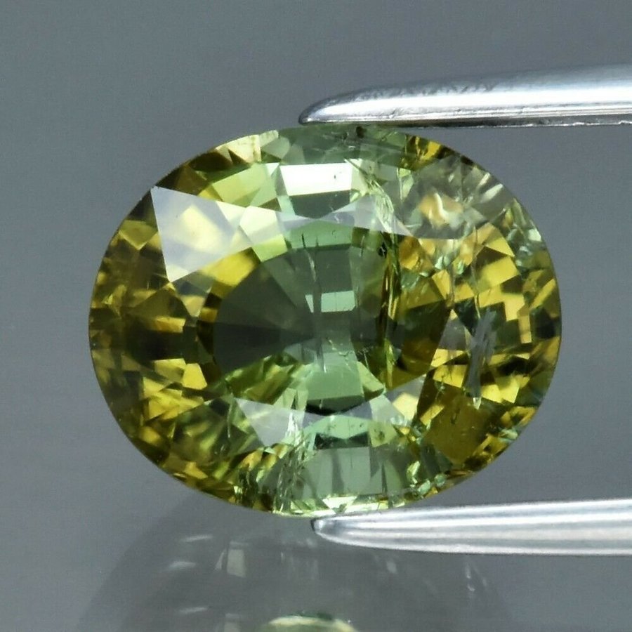 Natural Ovalslipade 1.83Ct. Turmalin VS Gul-Grön