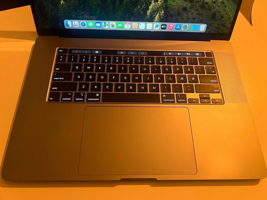 MacBook Pro 2019, 16"