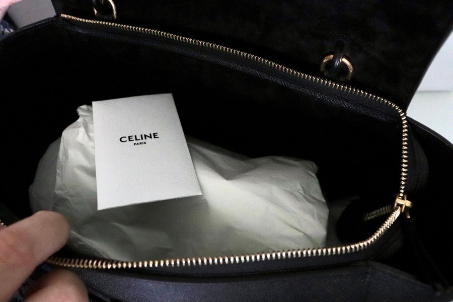 HELT NY oanvänd CÉLINE Mini Belt bag Black - Alla Tillbehör Medföljer!