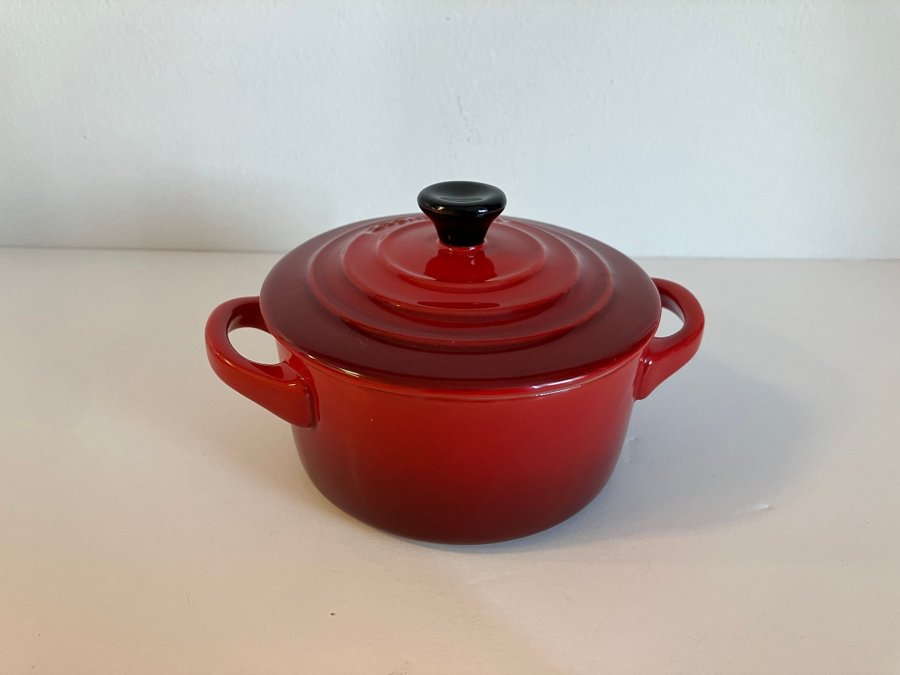 MINIGRYTA, LE CREUSET, stengods, röd, nyskick