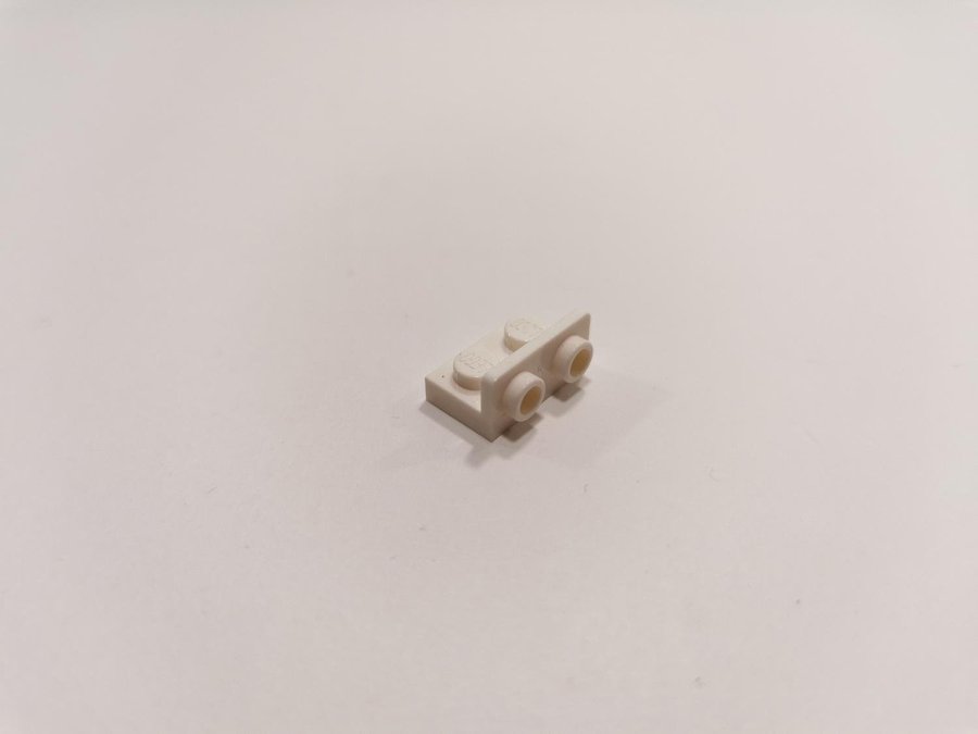 Lego - bracket - inverted - modifierad - 1x2 / 1x2 - part 99780 - vit