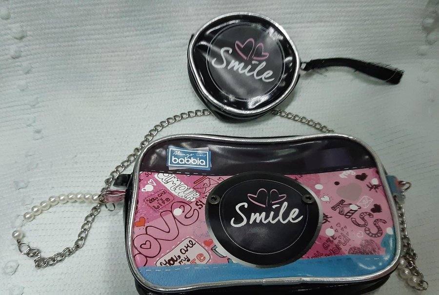 Smile väska för kamera telefon eller plånbok