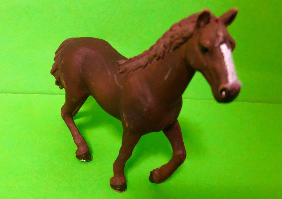 Schleich 13855 Engelskt Fullblod Häst Brun Samlarfigur Horse