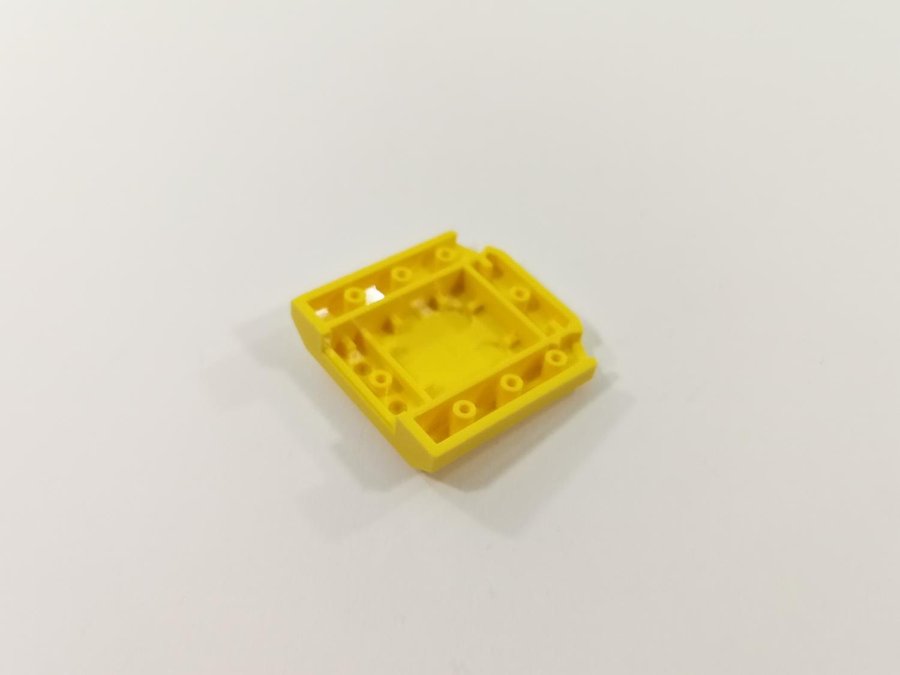 Lego - tak - wedge - 4x4x2/3 - part 45677 - gul