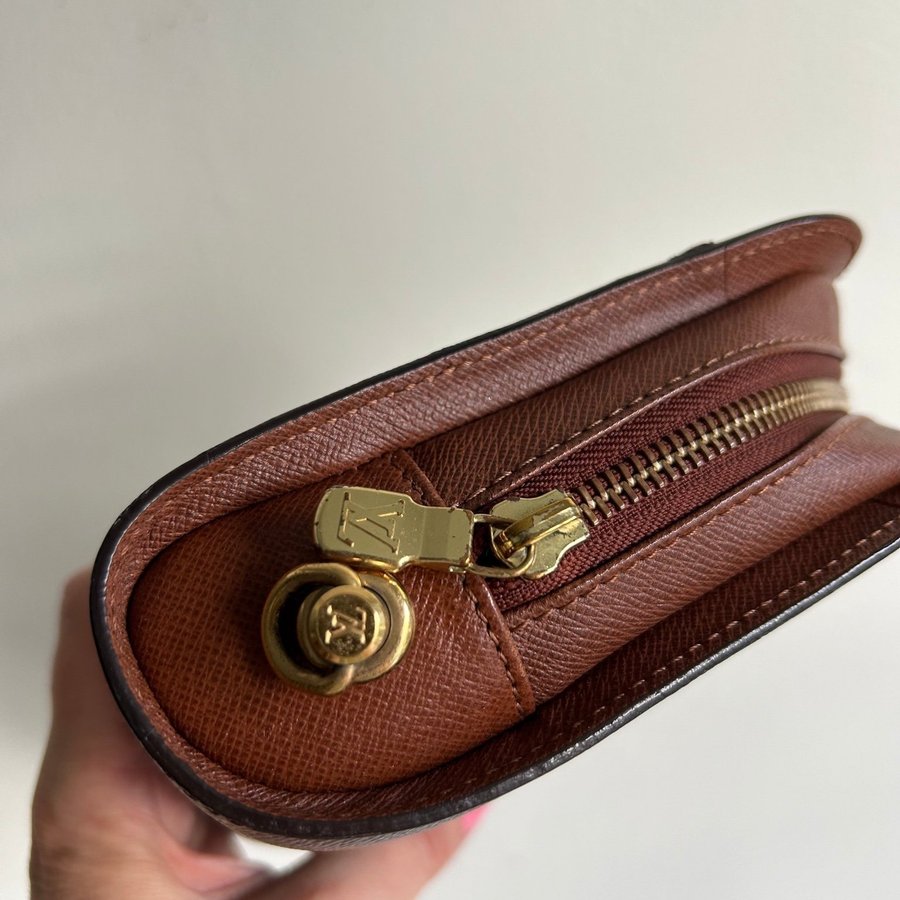 Vintage Louis Vuitton Orsay clutch