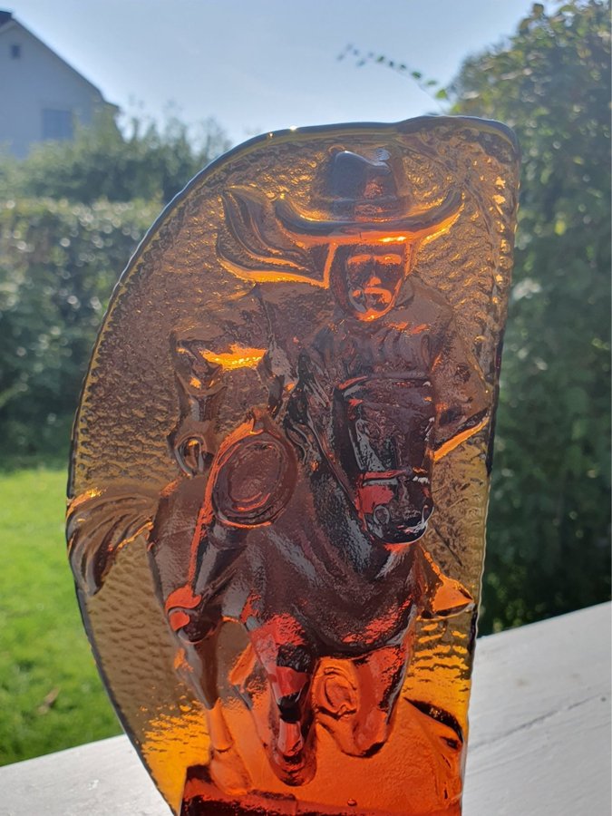 Amberfärgad Glasfigur - Cowboy på Häst - Dekoration Bokstöd