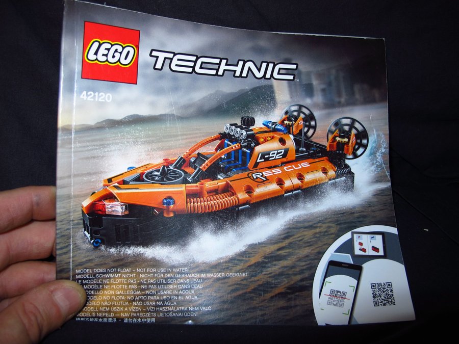 LEGO Technic 42120 - Luftbåtsräddningsfordon,SVÄVARE