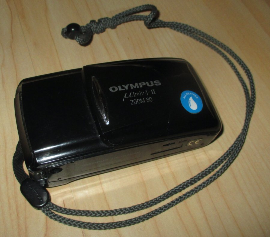 Olympus mju II (1997) kompaktkamera (defekt!) + kamerarulle!