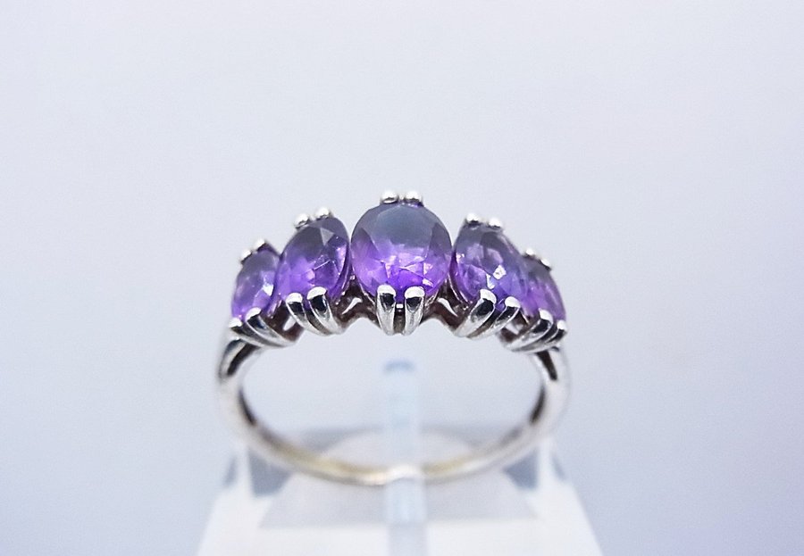 DESIGNER AMETHYST RING- 1,5 CARAT