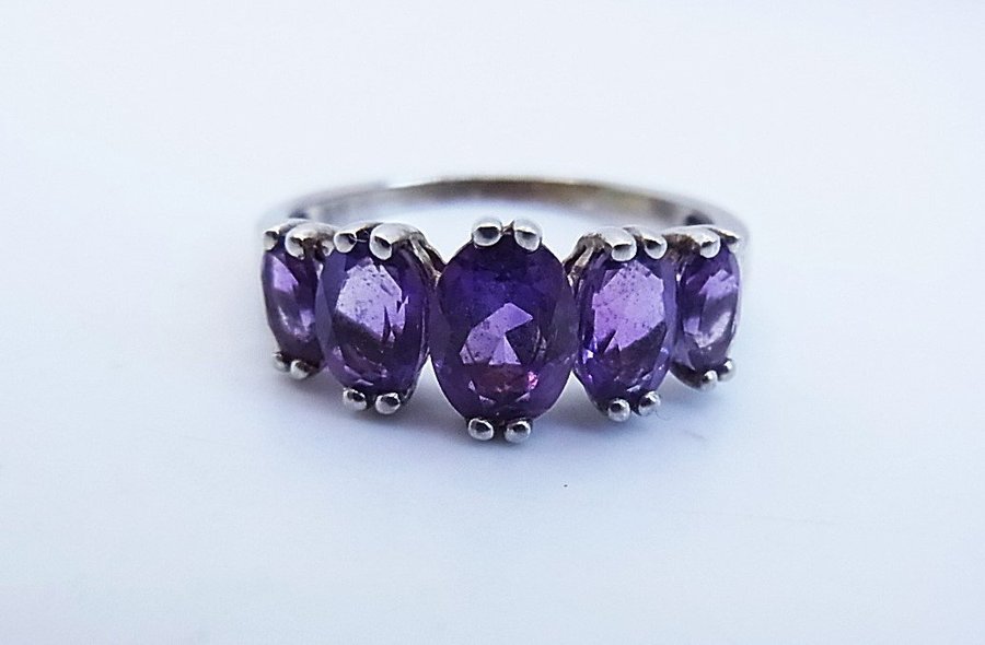 DESIGNER AMETHYST RING- 1,5 CARAT