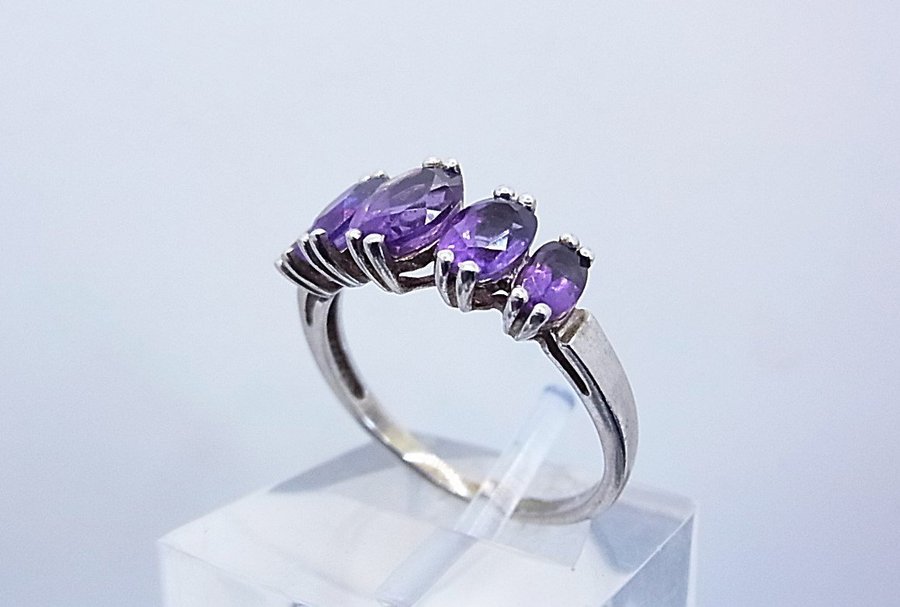 DESIGNER AMETHYST RING- 1,5 CARAT