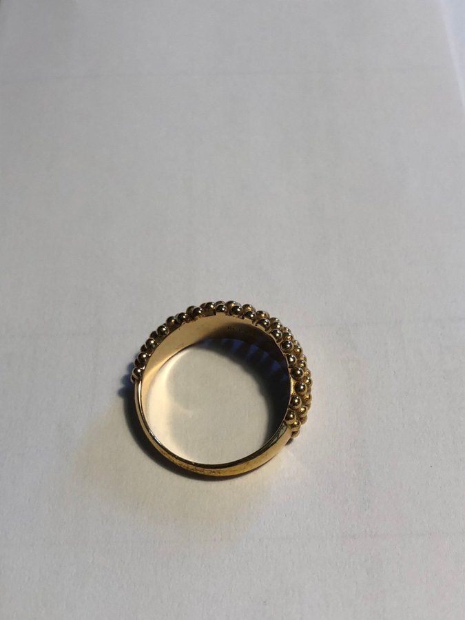 *Nyskick* Ring Dew design Emma Israelsson guldförgylld mässing storlek 19 mm