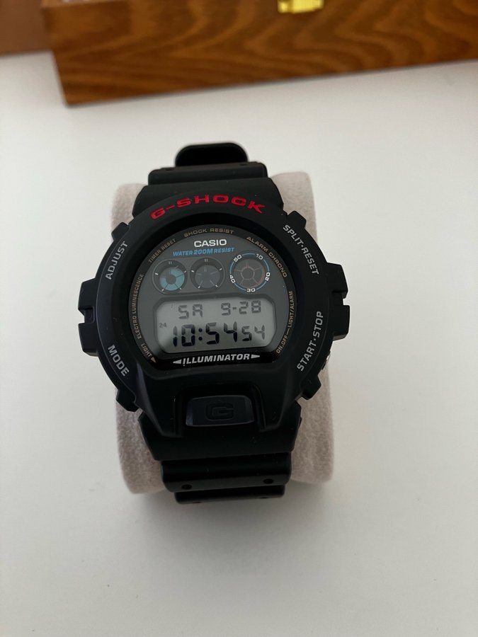 Casio G-Shock DW-6900