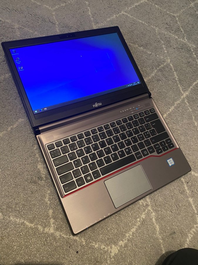 Fujitsu Lifebook E736 - i5-6300U - 16 GB RAM - 256 GB SSD