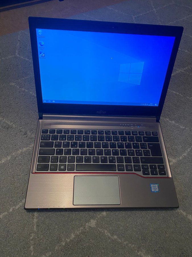 Fujitsu Lifebook E736 - i5-6300U - 16 GB RAM - 256 GB SSD