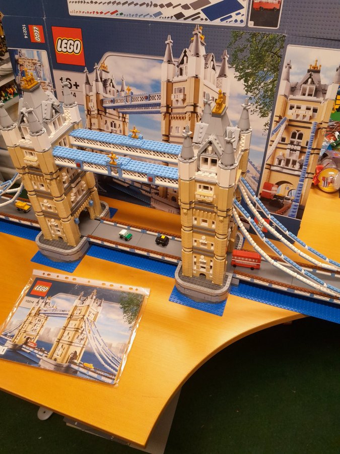 LEGO 10214 Tower Bridge